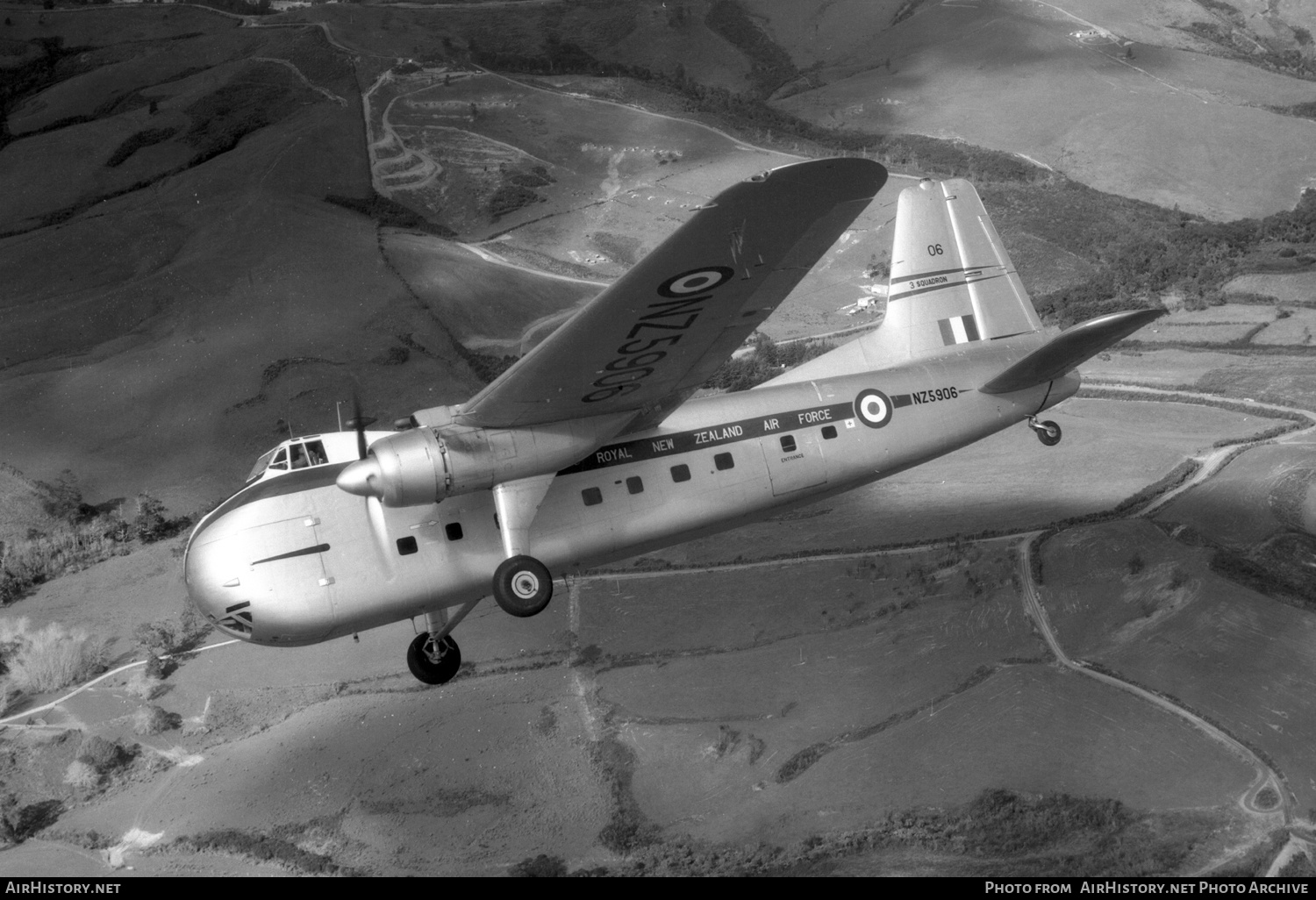Aircraft Photo of NZ5906 | Bristol 170 Freighter Mk31M | New Zealand - Air Force | AirHistory.net #412847