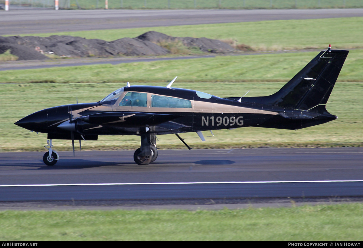 Aircraft Photo of N1909G | Cessna 310R | AirHistory.net #412889