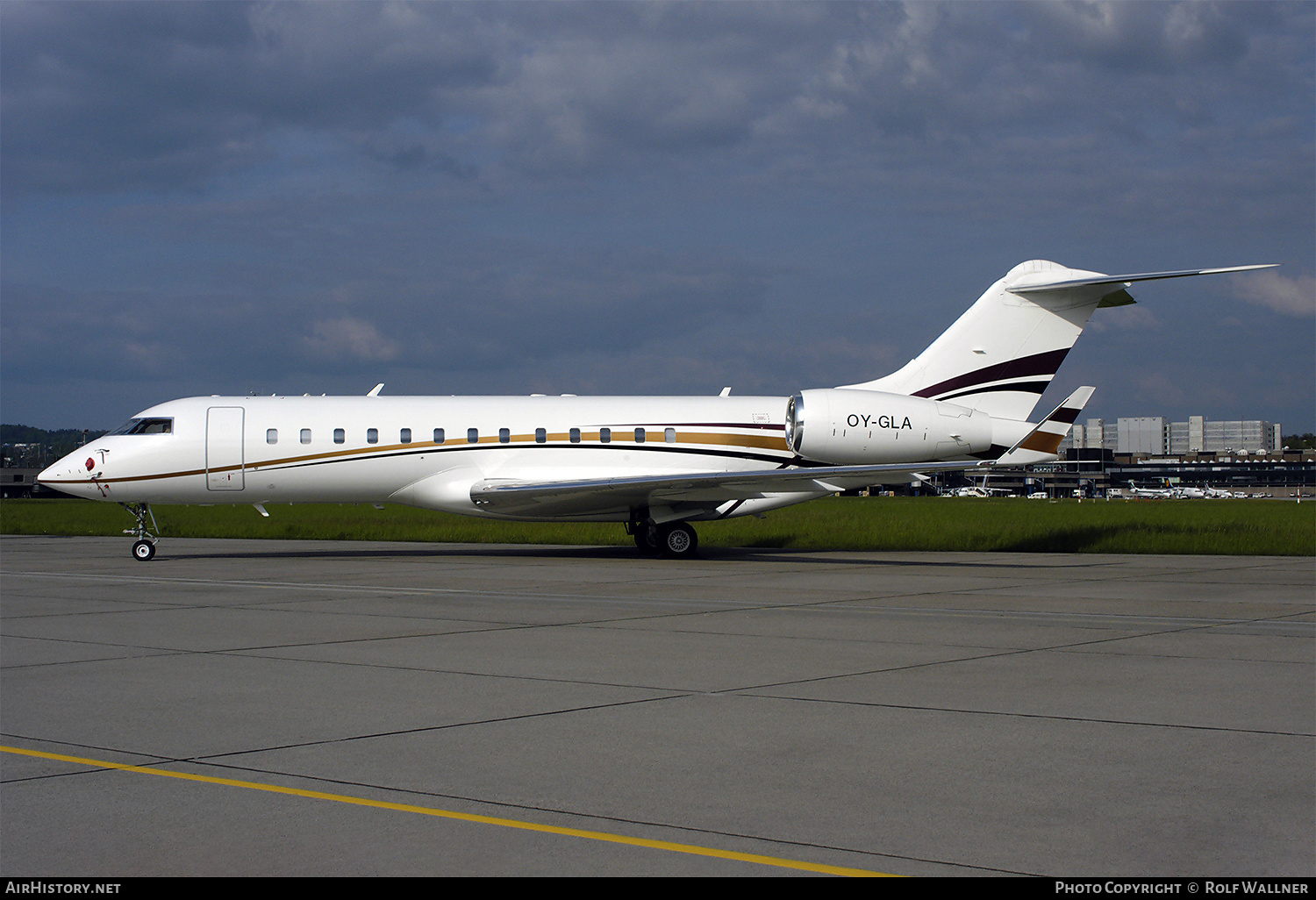 Aircraft Photo of OY-GLA | Bombardier Global Express (BD-700-1A10) | AirHistory.net #412929