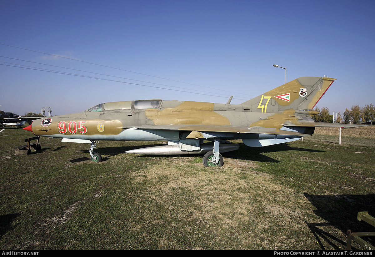 Aircraft Photo of 905 | Mikoyan-Gurevich MiG-21UM | Hungary - Air Force | AirHistory.net #412990