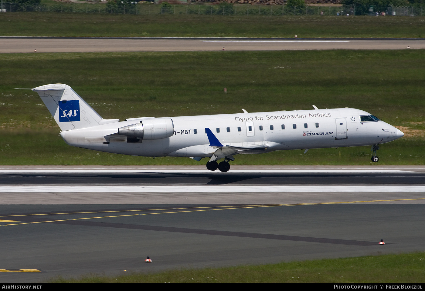 Aircraft Photo of OY-MBT | Bombardier CRJ-200LR (CL-600-2B19) | Scandinavian Airlines - SAS | AirHistory.net #413010