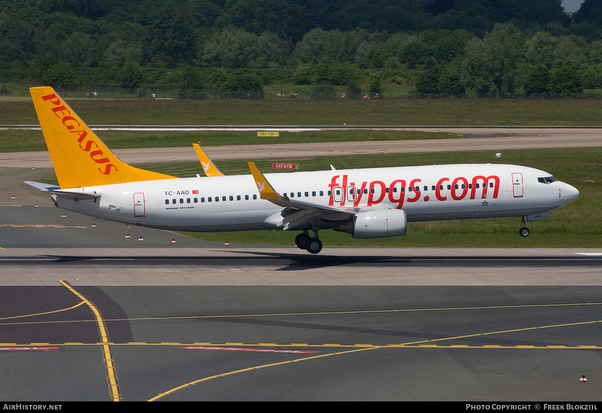 Aircraft Photo of TC-AAO | Boeing 737-86N | Pegasus Airlines | AirHistory.net #413021