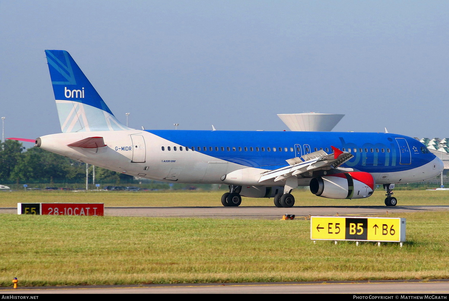 Aircraft Photo of G-MIDR | Airbus A320-232 | BMI - British Midland International | AirHistory.net #413023