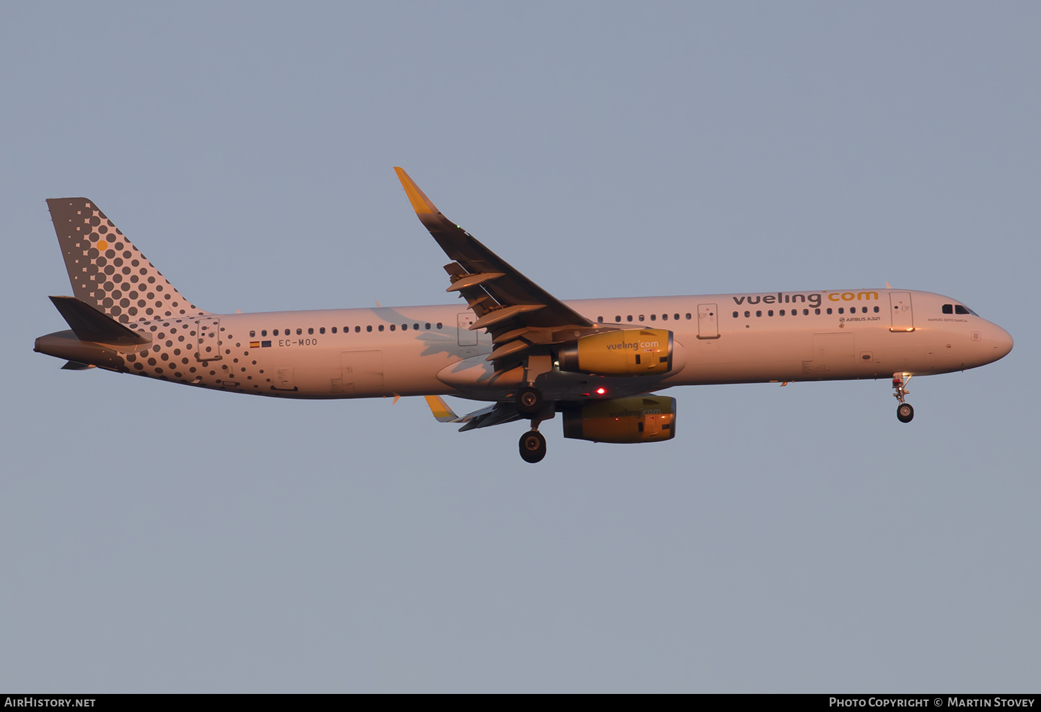 Aircraft Photo of EC-MOO | Airbus A321-231 | Vueling Airlines | AirHistory.net #413064