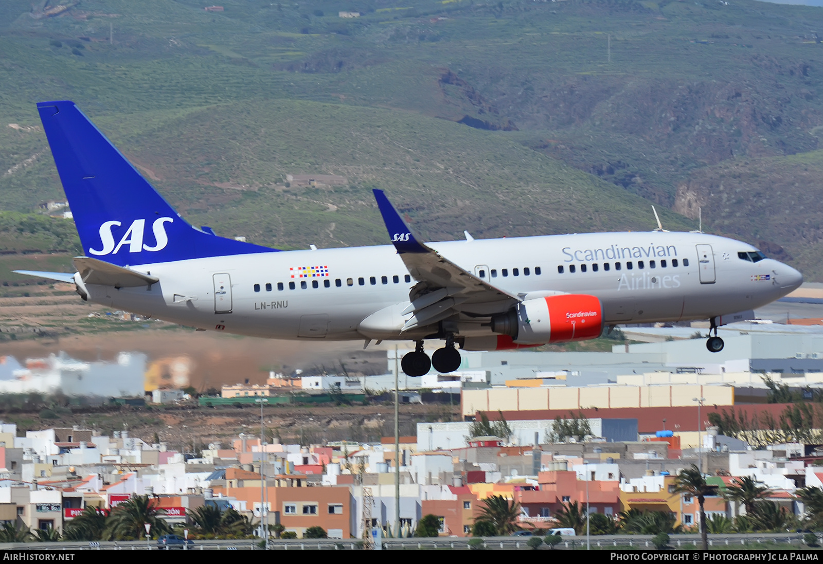 Aircraft Photo of LN-RNU | Boeing 737-783 | Scandinavian Airlines - SAS | AirHistory.net #413073