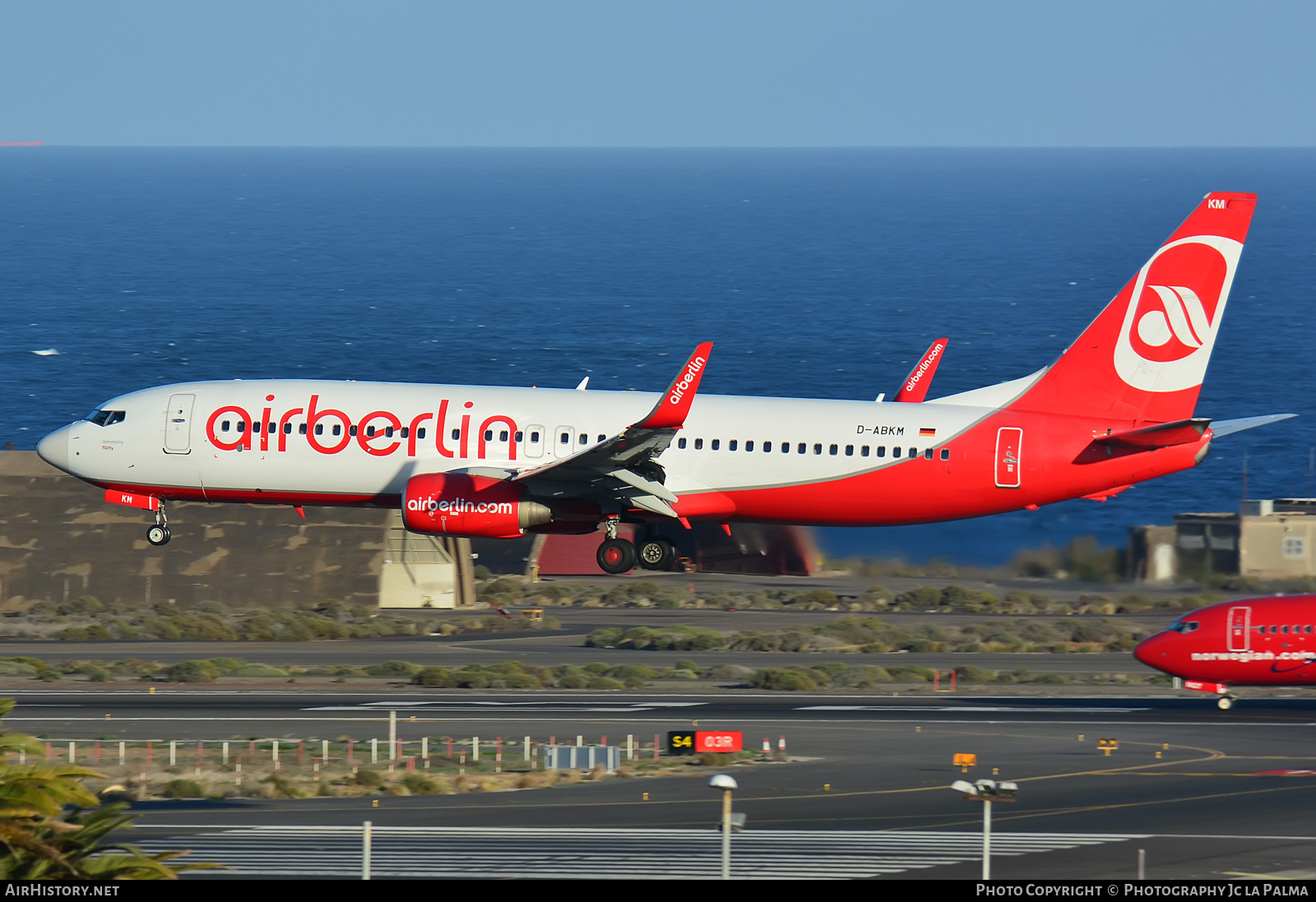 Aircraft Photo of D-ABKM | Boeing 737-86J | Air Berlin | AirHistory.net #413147