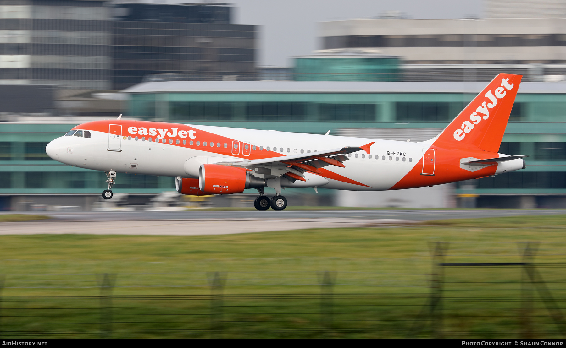 Aircraft Photo of G-EZWC | Airbus A320-214 | EasyJet | AirHistory.net #413171