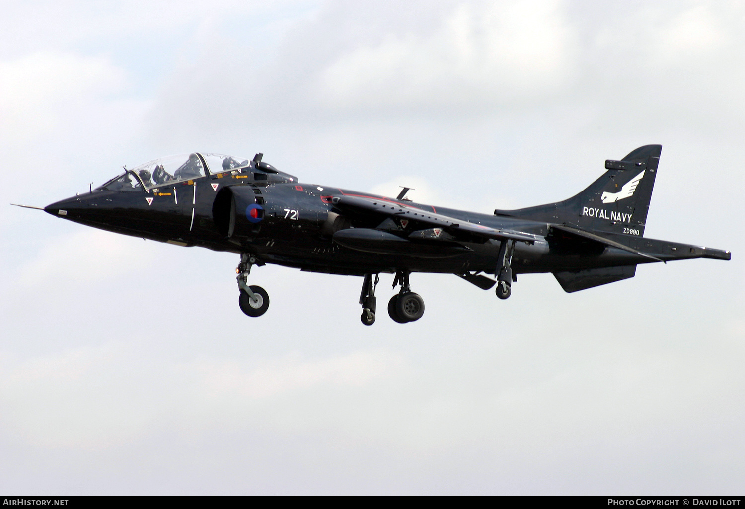 Aircraft Photo of ZD990 | Hawker Siddeley Harrier T8 | UK - Navy | AirHistory.net #413201