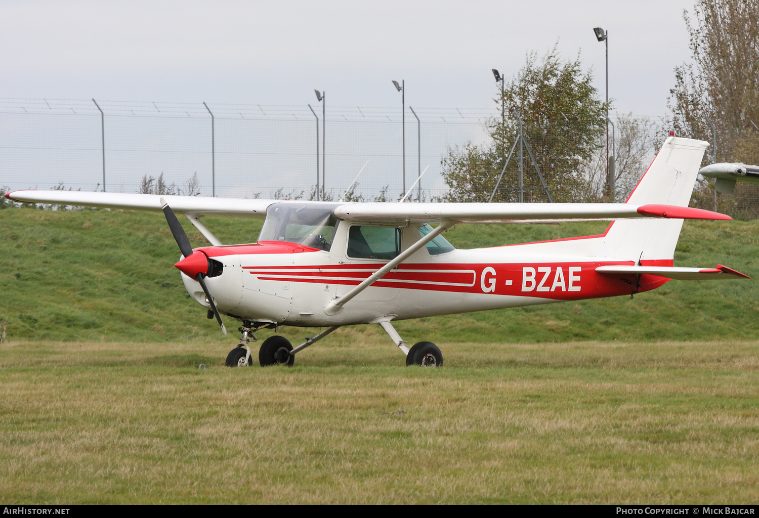 Aircraft Photo of G-BZAE | Cessna 152 | AirHistory.net #413247