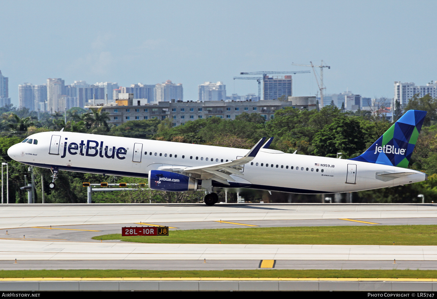 Aircraft Photo of N959JB | Airbus A321-231 | JetBlue Airways | AirHistory.net #413366