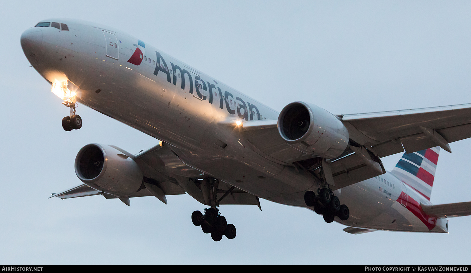 Aircraft Photo of N786AN | Boeing 777-223/ER | American Airlines | AirHistory.net #413396