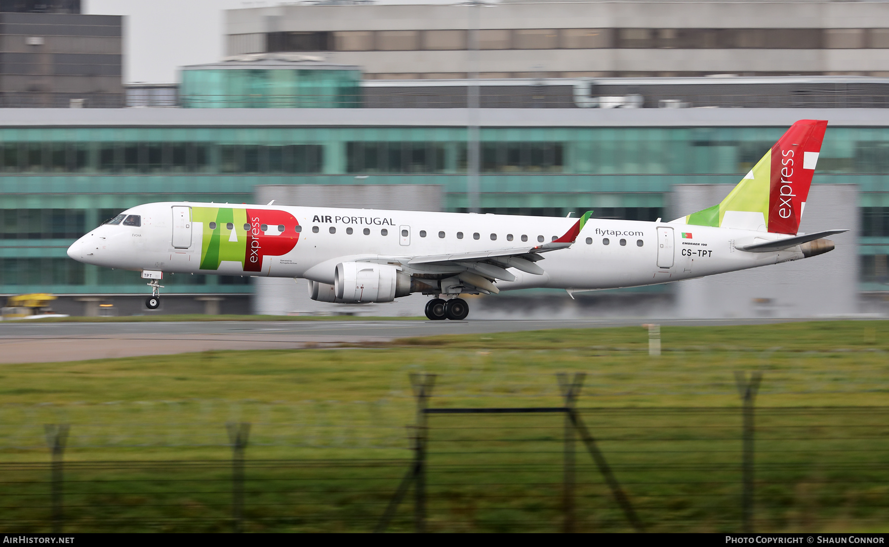 Aircraft Photo of CS-TPT | Embraer 190LR (ERJ-190-100LR) | TAP Air Portugal Express | AirHistory.net #413474