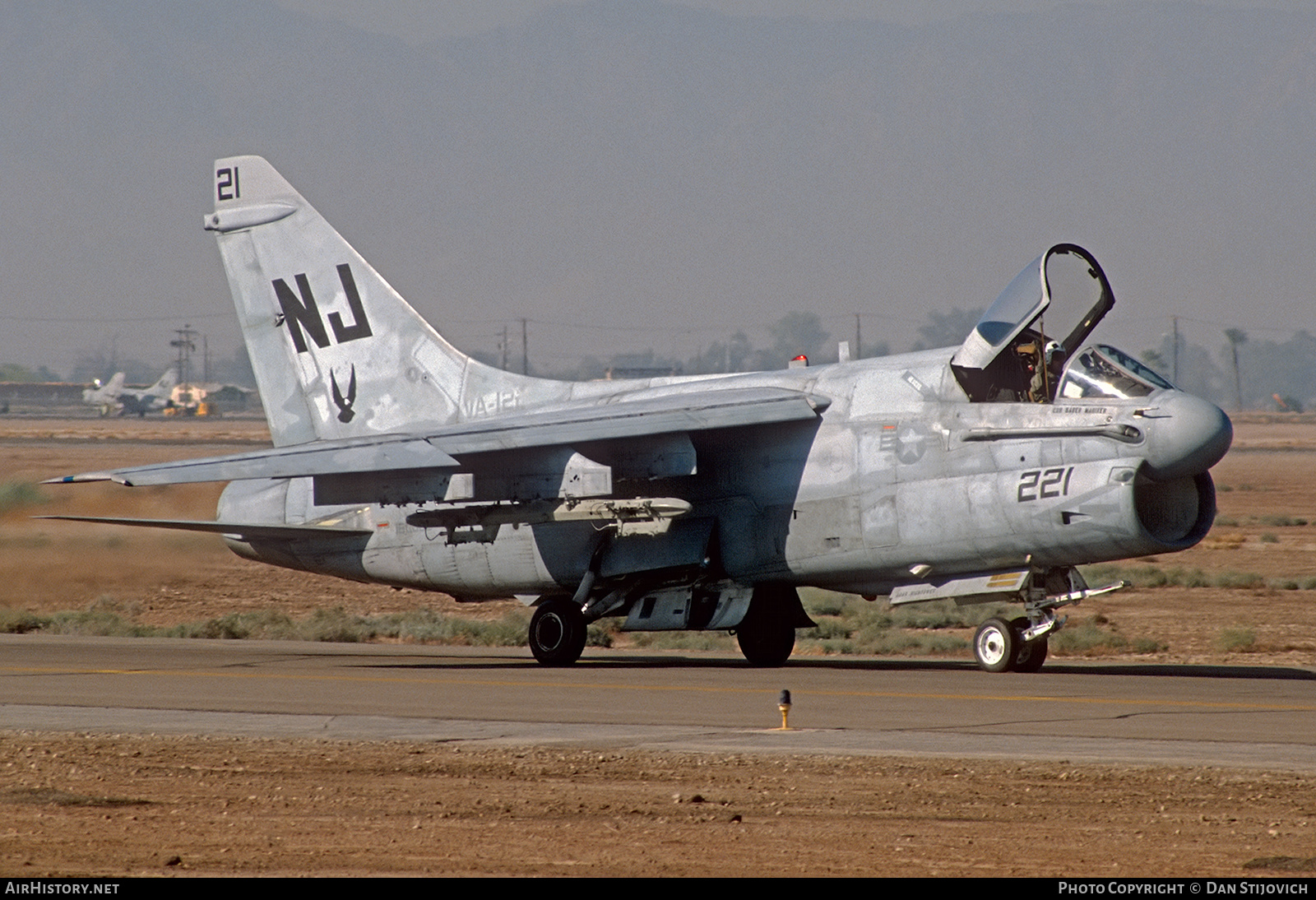 Aircraft Photo of 160862 | Vought A-7E Corsair II | USA - Navy | AirHistory.net #413524