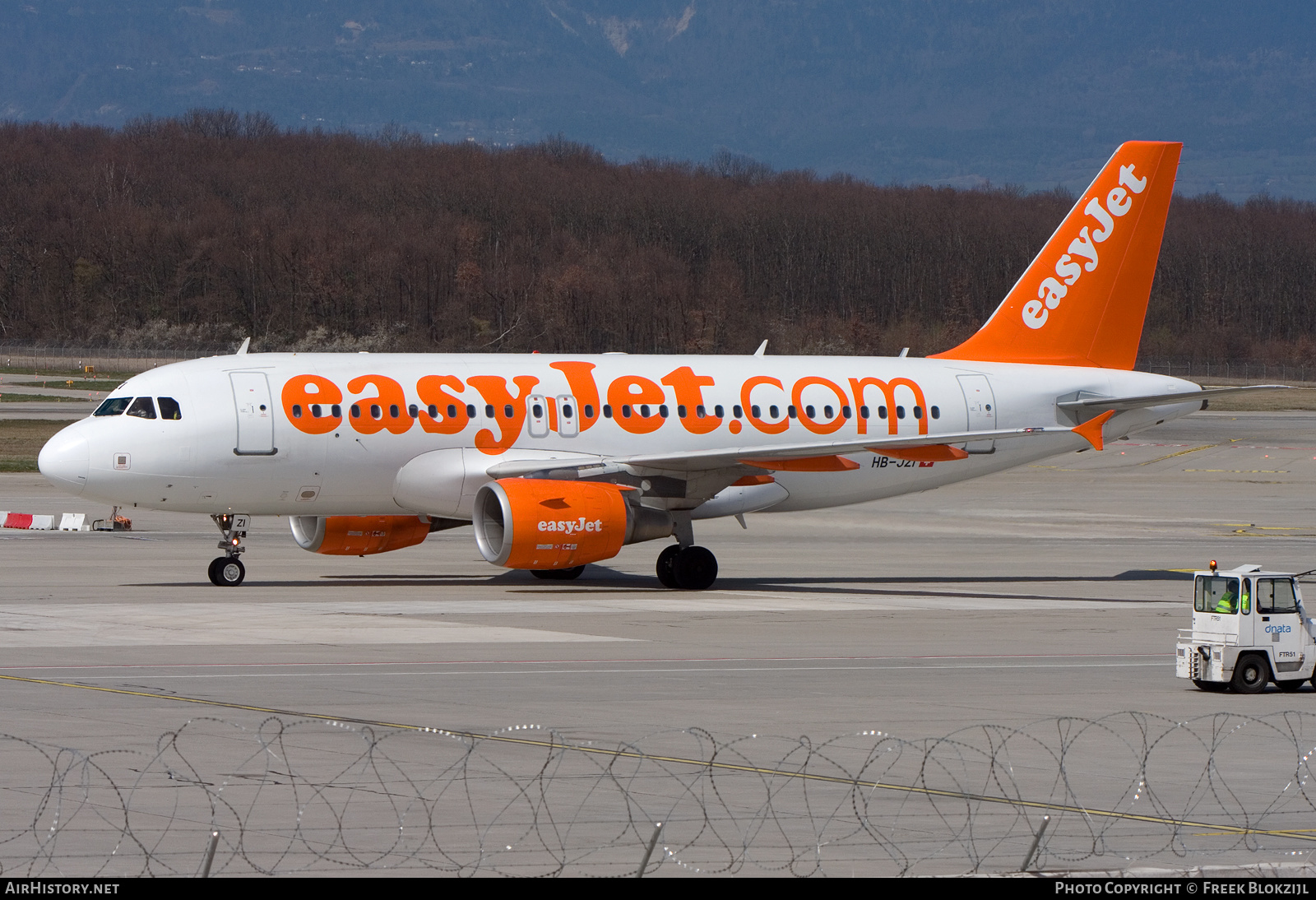 Aircraft Photo of HB-JZI | Airbus A319-111 | EasyJet | AirHistory.net #413571