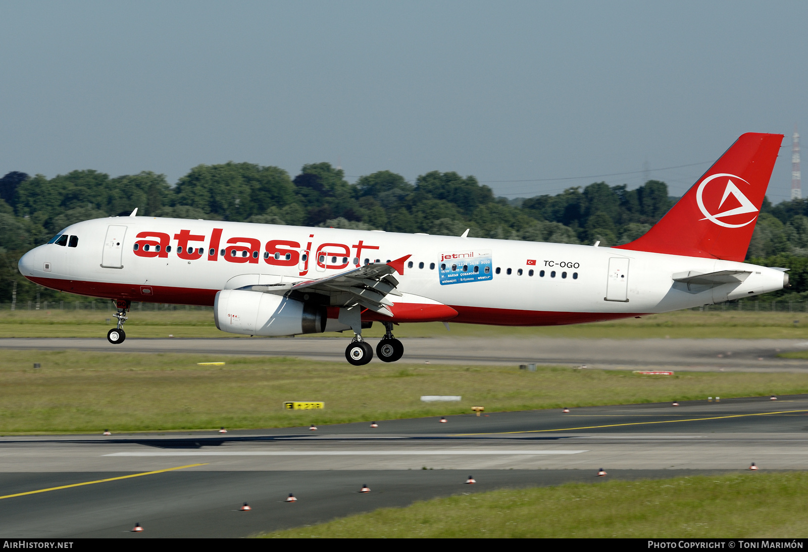 Aircraft Photo of TC-OGO | Airbus A320-232 | Atlasjet Airlines | AirHistory.net #413605