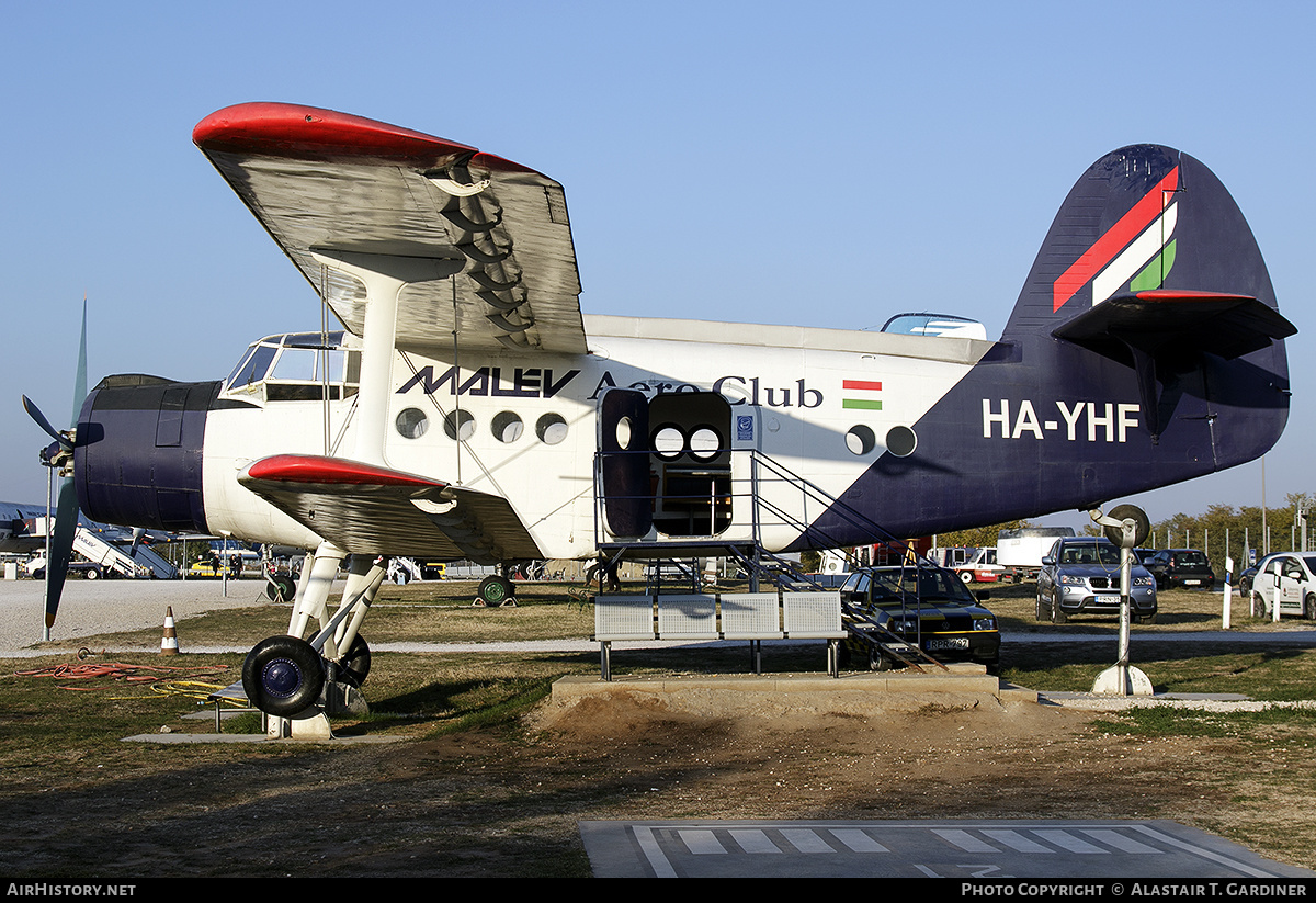 Aircraft Photo of HA-YHF | Antonov An-2R | Malév Aero Club | AirHistory.net #413716
