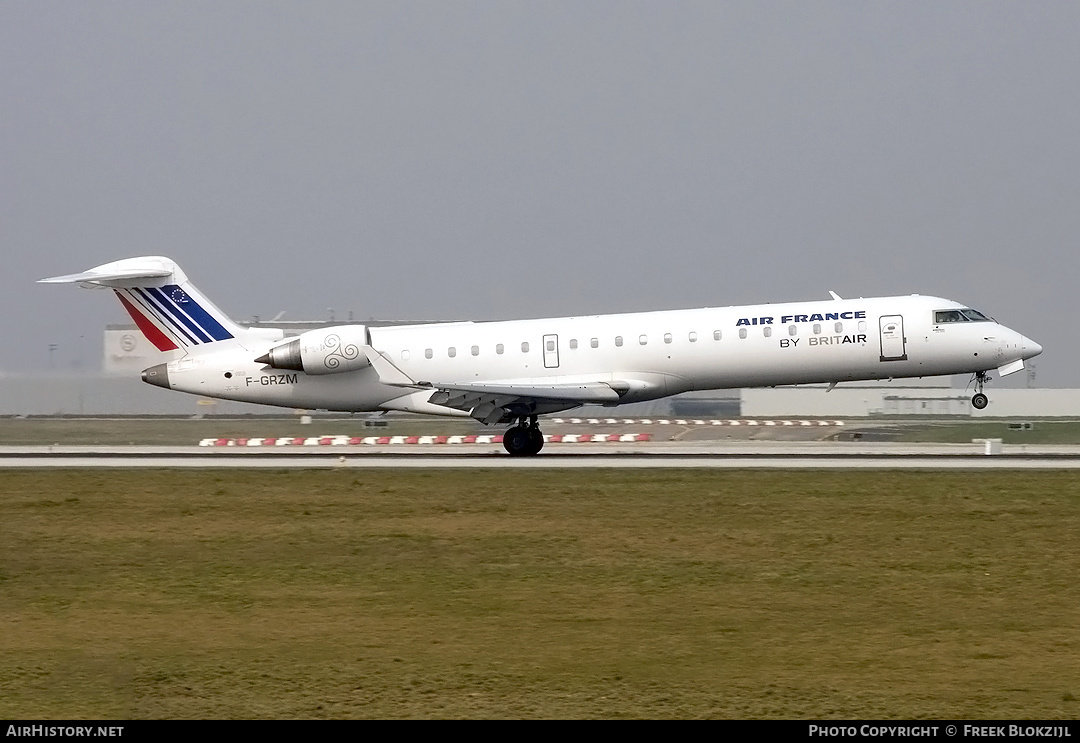 Aircraft Photo of F-GRZM | Bombardier CRJ-701 (CL-600-2C10) | Air France | AirHistory.net #413729