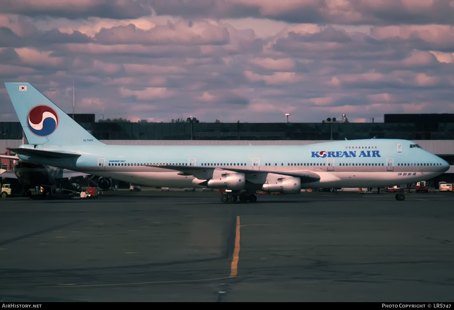 Aircraft Photo of HL7443 | Boeing 747-2B5B | Korean Air | AirHistory.net #413752