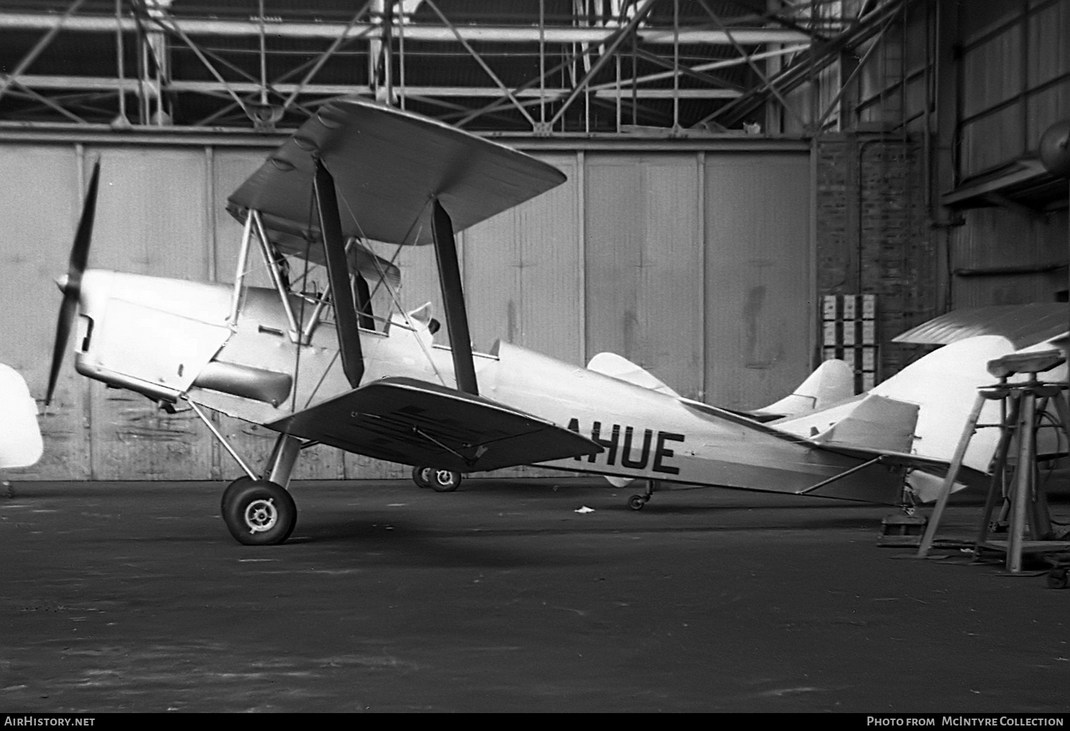 Aircraft Photo of G-AHUE | De Havilland D.H. 82A Tiger Moth | AirHistory.net #413877