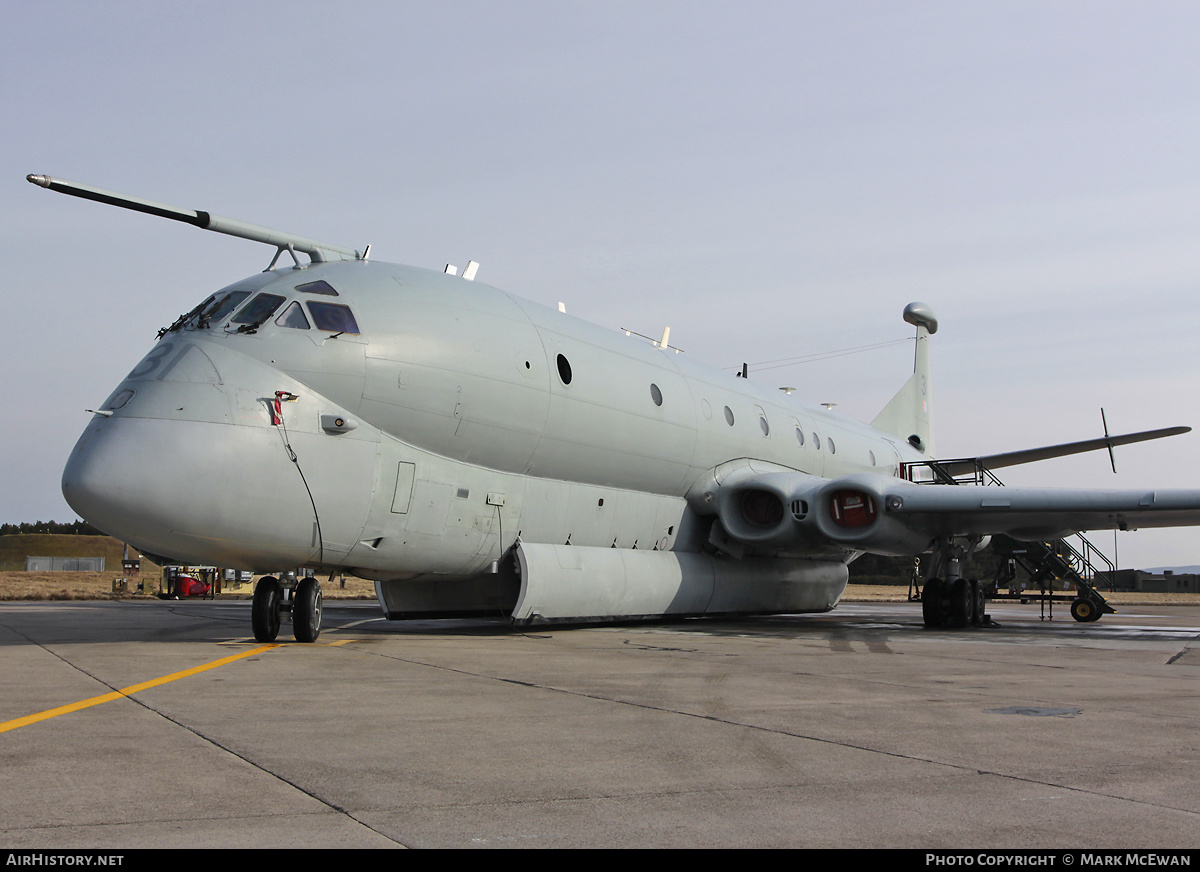 Aircraft Photo of XV231 | Hawker Siddeley HS-801 Nimrod MR.2P | UK - Air Force | AirHistory.net #413909