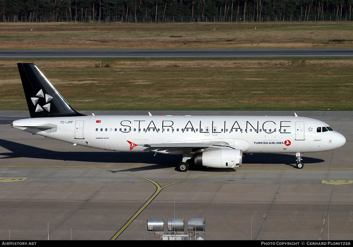 Aircraft Photo of TC-JPF | Airbus A320-232 | Turkish Airlines | AirHistory.net #413927