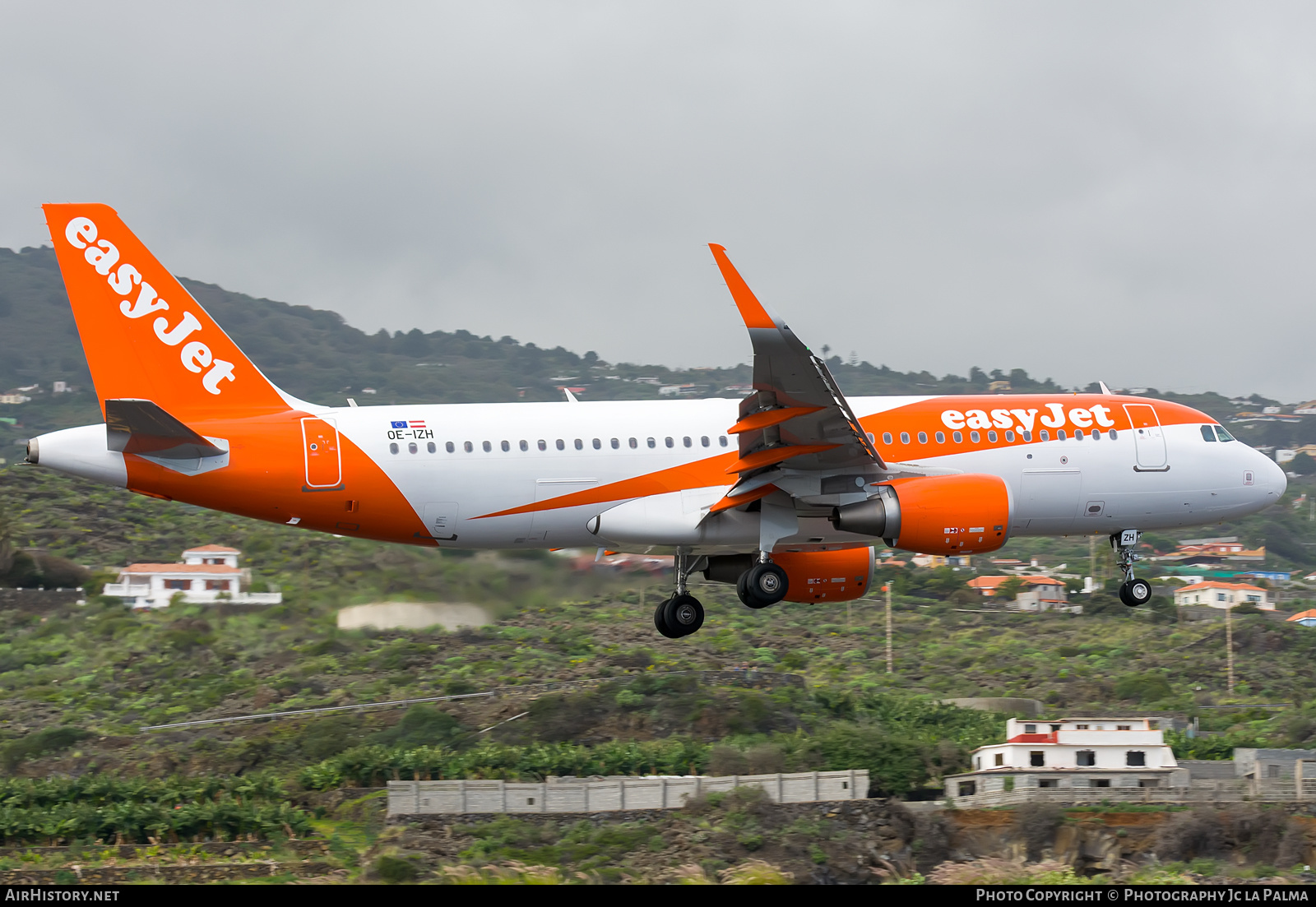 Aircraft Photo of OE-IZH | Airbus A320-214 | EasyJet | AirHistory.net #414022
