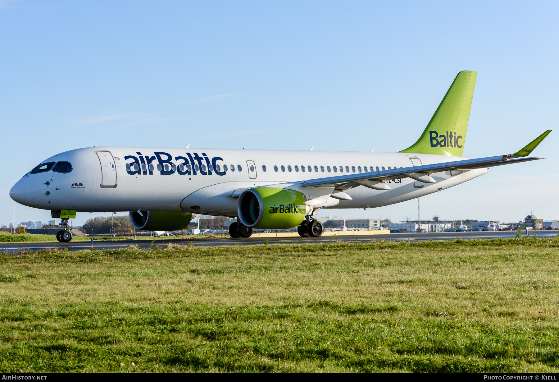 Aircraft Photo of YL-CSI | Bombardier CSeries CS300 (BD-500-1A11) | AirBaltic | AirHistory.net #414090