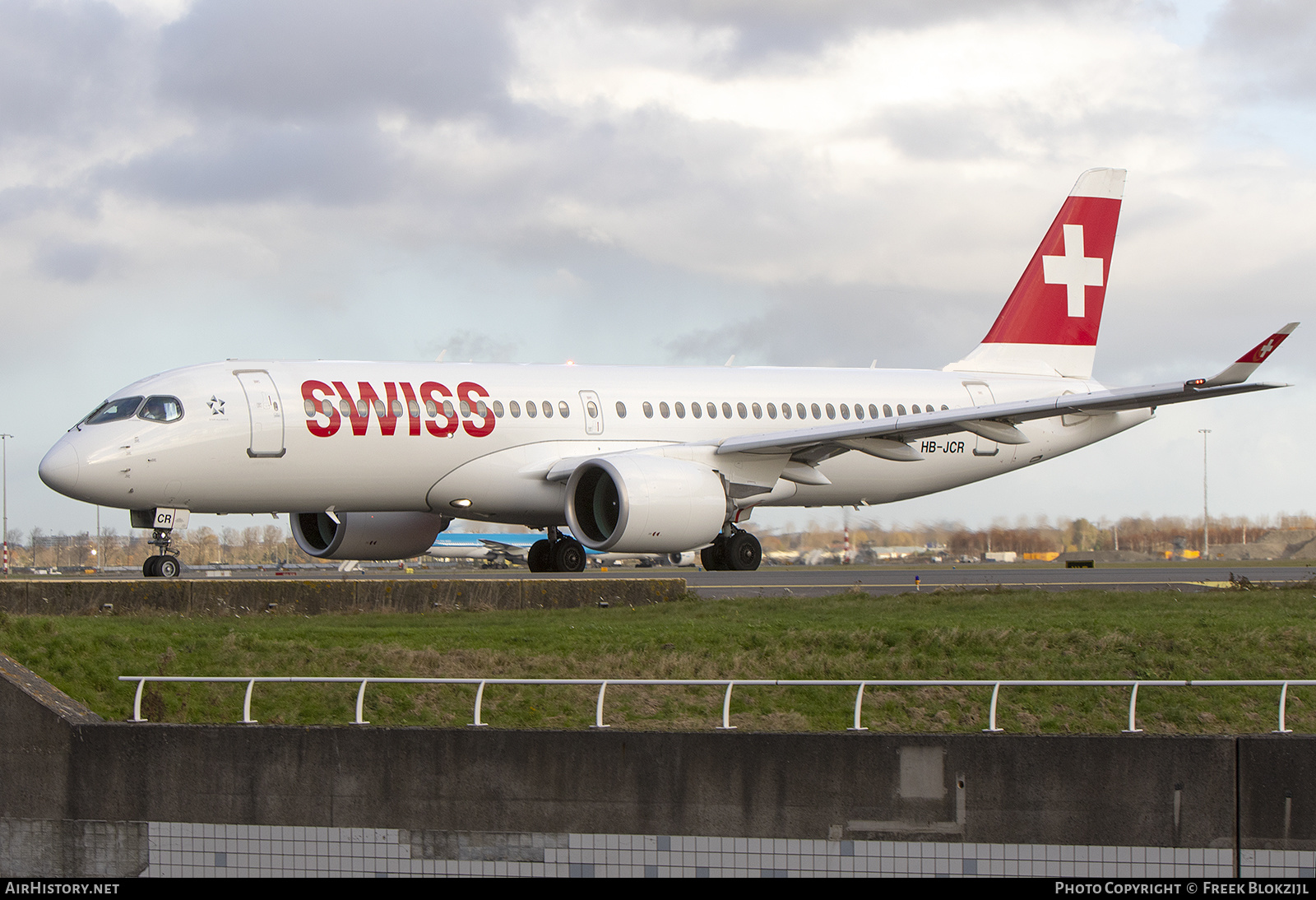 Aircraft Photo of HB-JCR | Airbus A220-371 (BD-500-1A11) | Swiss International Air Lines | AirHistory.net #414283