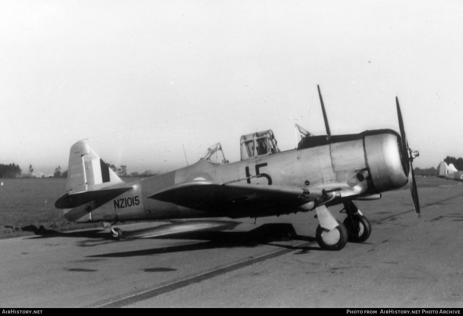 Aircraft Photo of NZ1015 | North American AT-6C Harvard IIA | New Zealand - Air Force | AirHistory.net #414330