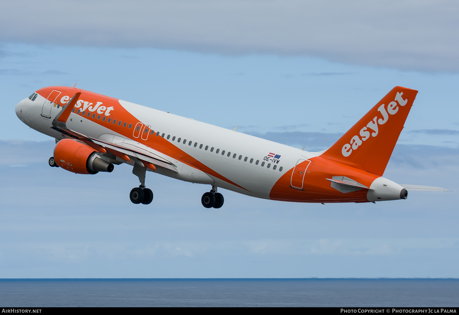 Aircraft Photo of OE-IVW | Airbus A320-214 | EasyJet | AirHistory.net #414376
