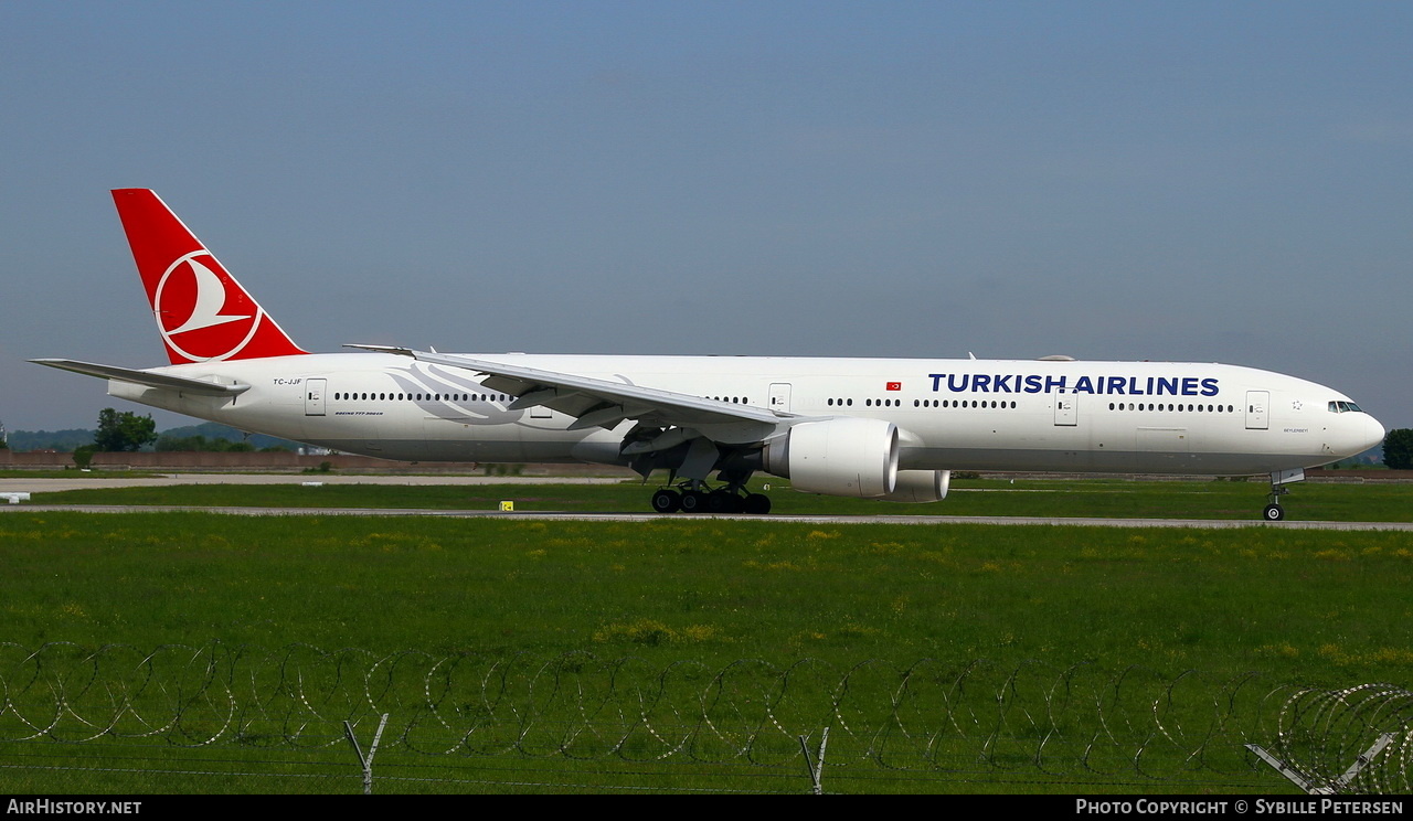 Aircraft Photo of TC-JJF | Boeing 777-3F2/ER | Turkish Airlines | AirHistory.net #414436