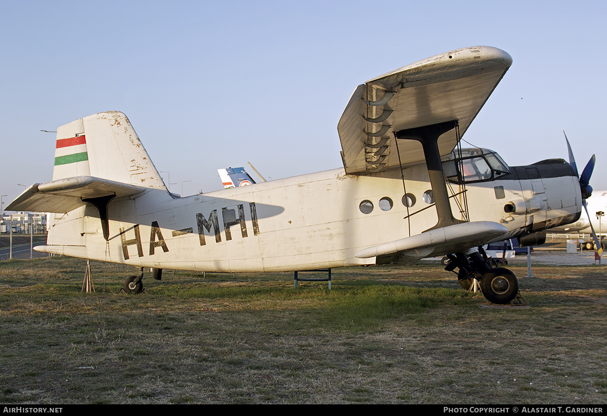 Aircraft Photo of HA-MHI | Antonov An-2M | AirHistory.net #414489