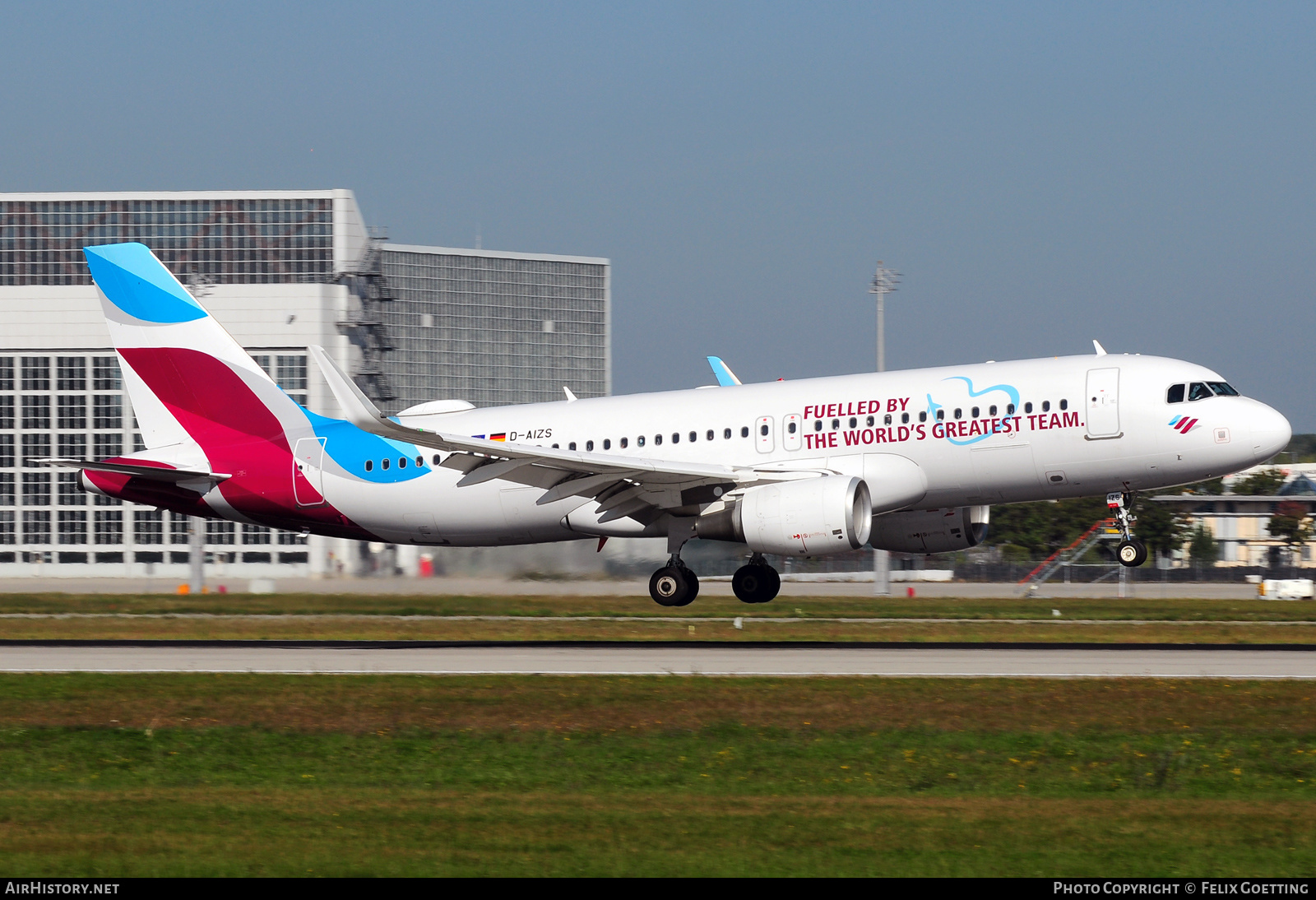 Aircraft Photo of D-AIZS | Airbus A320-214 | Eurowings | AirHistory.net #414511