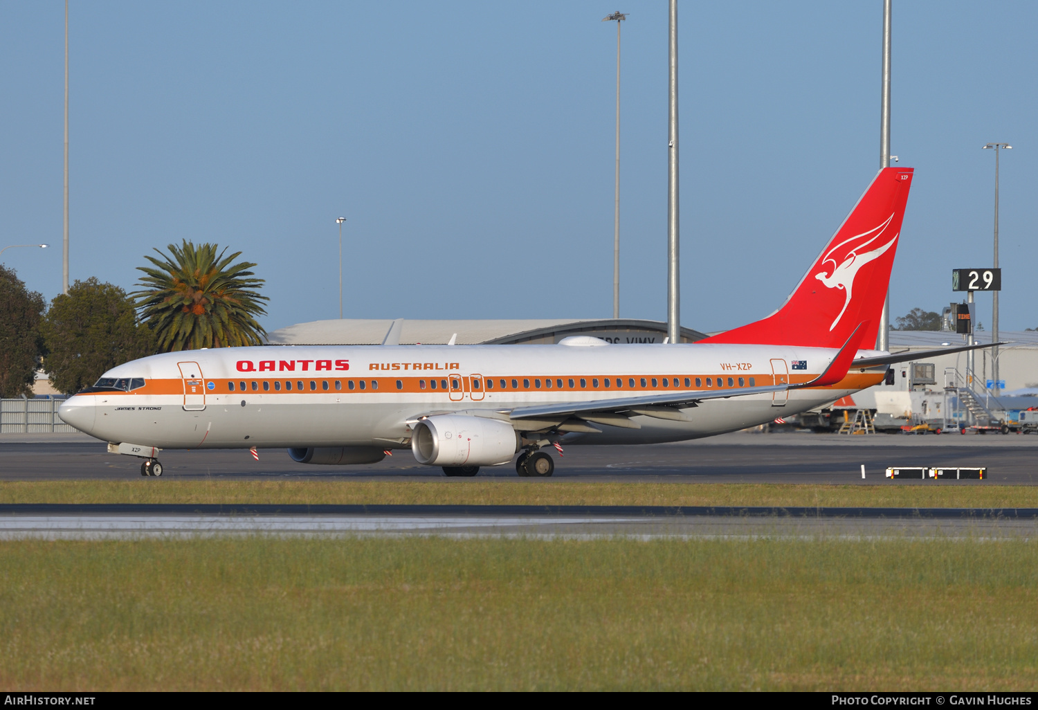Aircraft Photo of VH-XZP | Boeing 737-838 | Qantas | AirHistory.net #414535