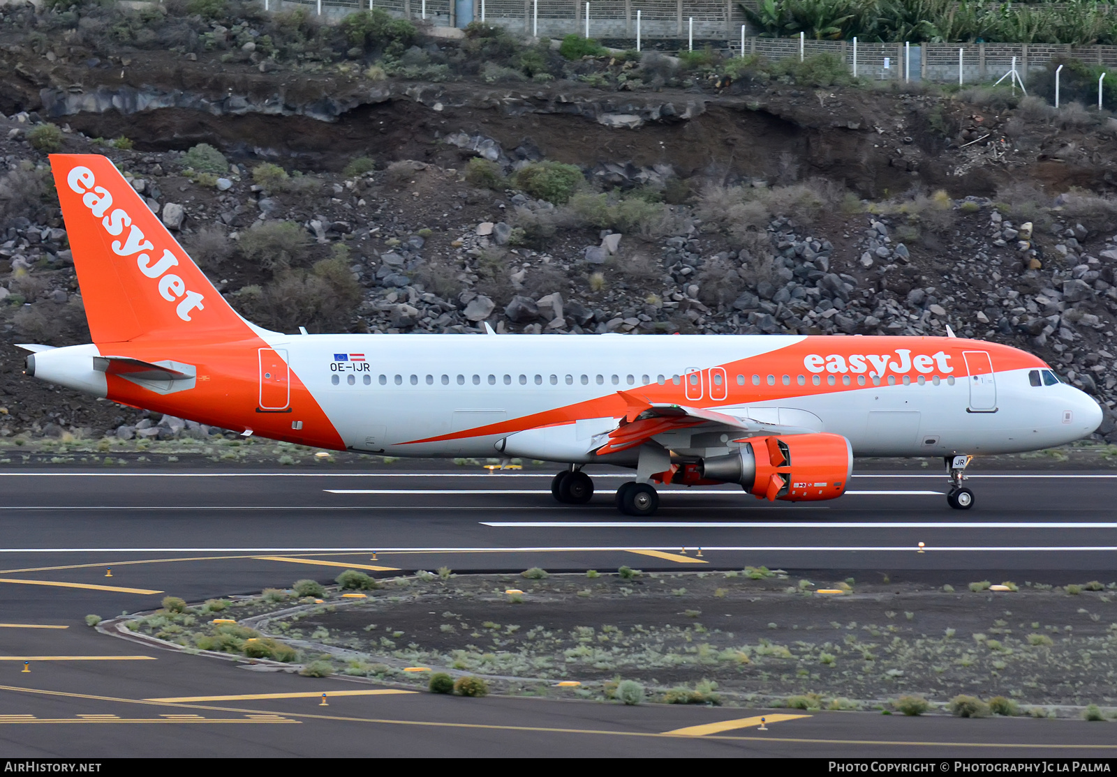 Aircraft Photo of OE-IJR | Airbus A320-214 | EasyJet | AirHistory.net #414557