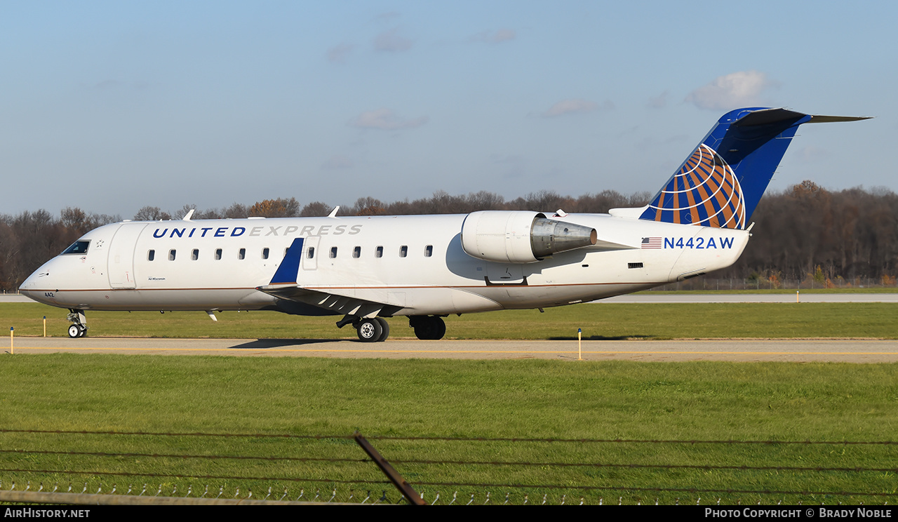 Aircraft Photo of N442AW | Bombardier CRJ-200LR (CL-600-2B19) | United Express | AirHistory.net #414581