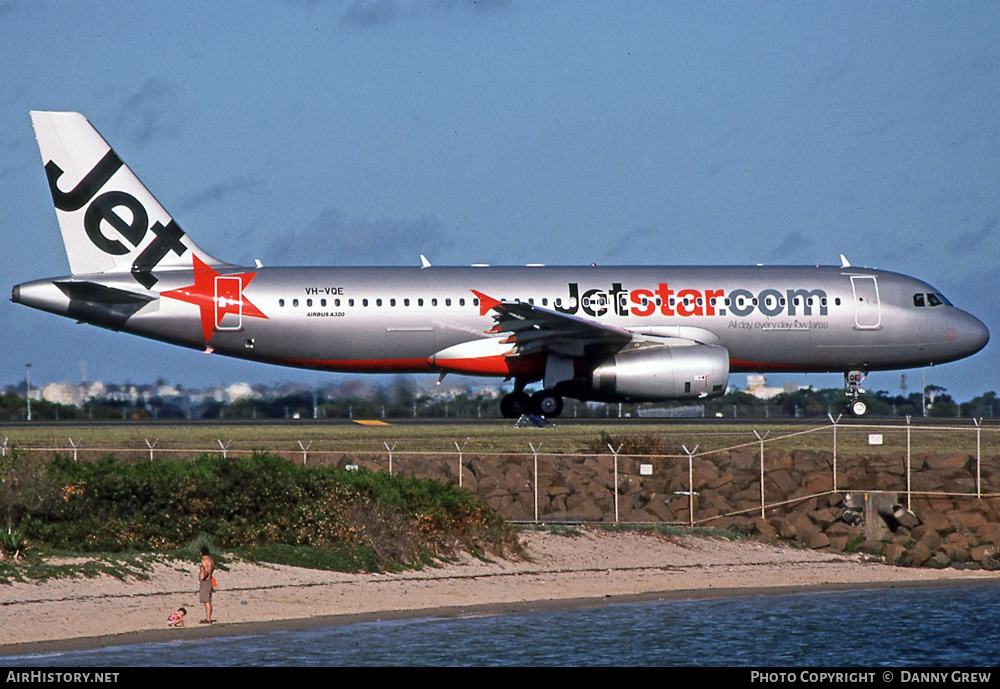 Aircraft Photo of VH-VQE | Airbus A320-232 | Jetstar Airways | AirHistory.net #414612