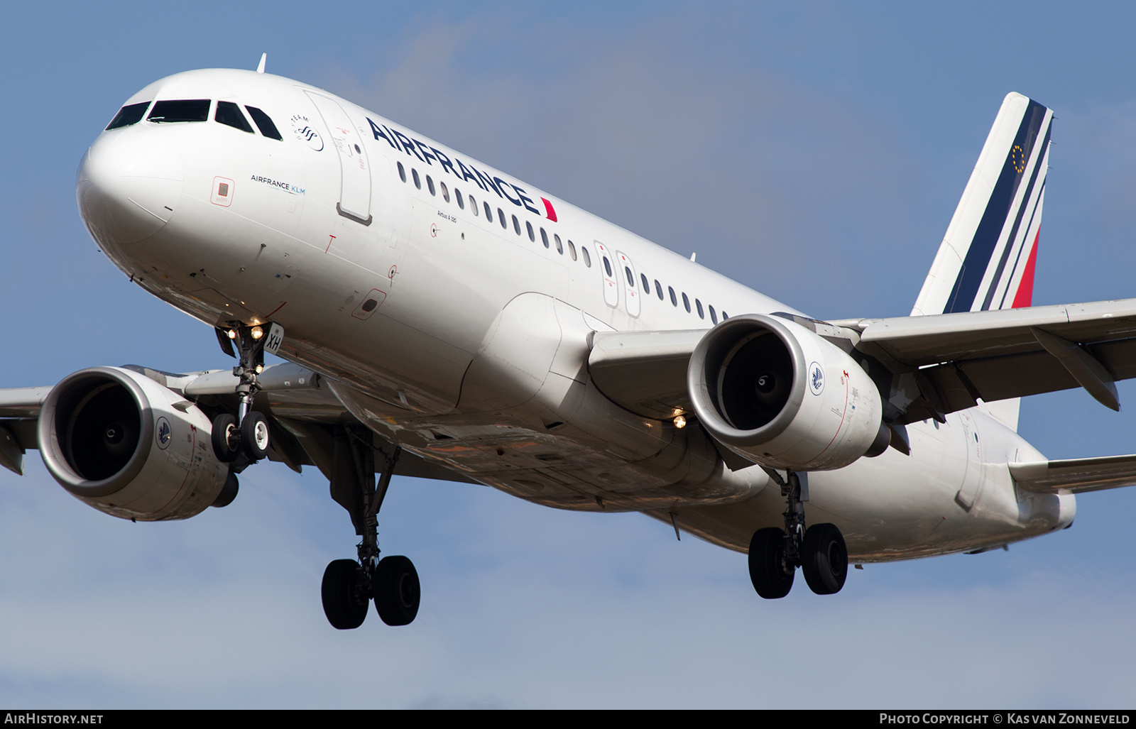 Aircraft Photo of F-GKXH | Airbus A320-214 | Air France | AirHistory.net #414813