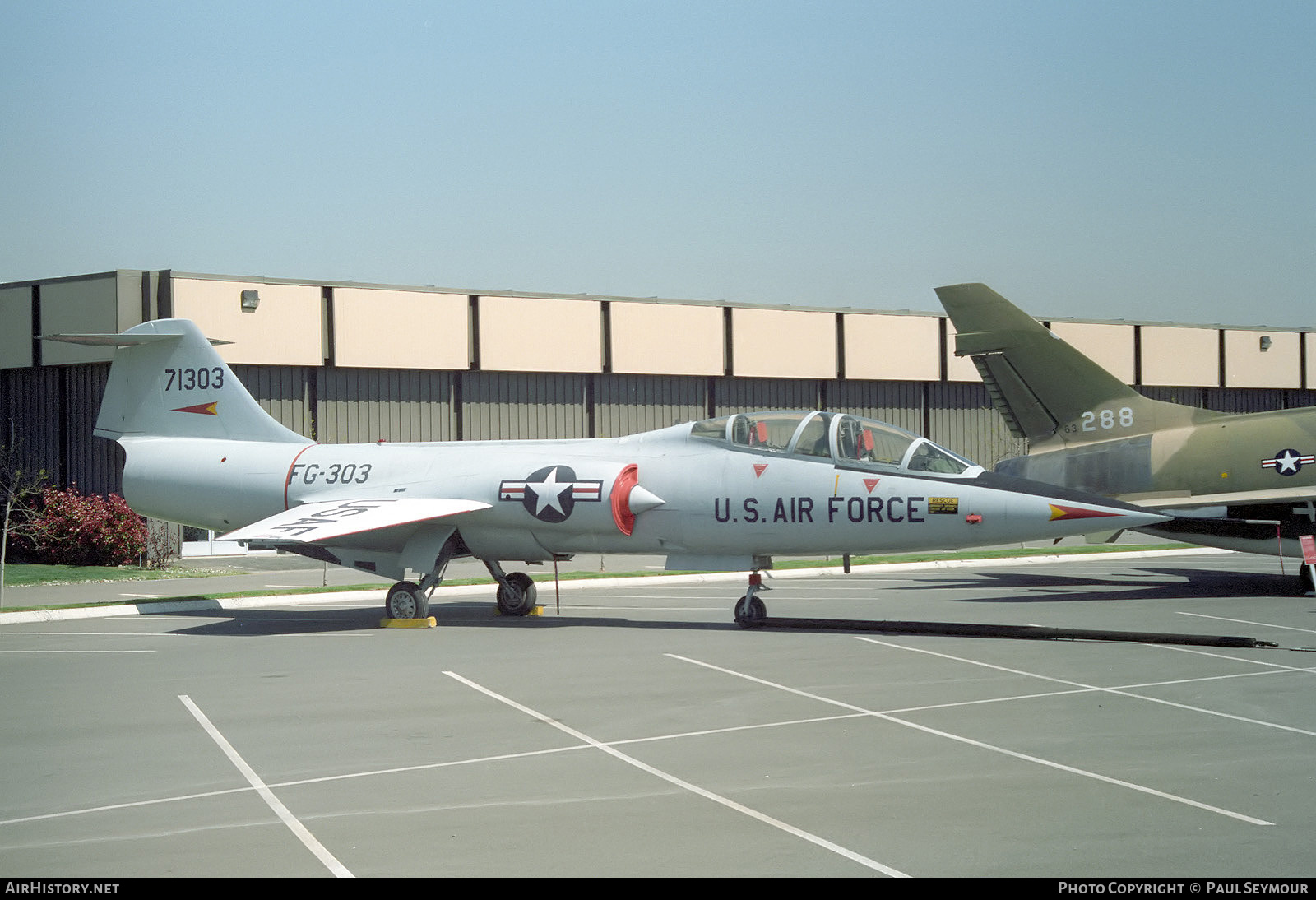 Aircraft Photo of 57-1303 / 71303 | Lockheed F-104B Starfighter | USA - Air Force | AirHistory.net #414843