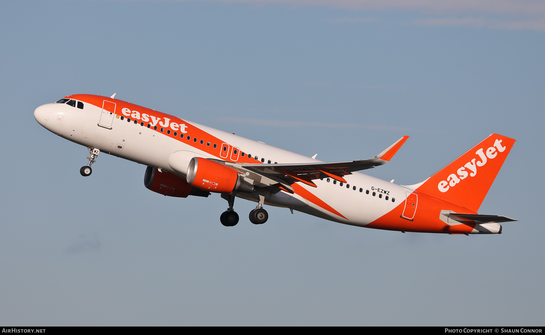 Aircraft Photo of G-EZWZ | Airbus A320-214 | EasyJet | AirHistory.net #414864