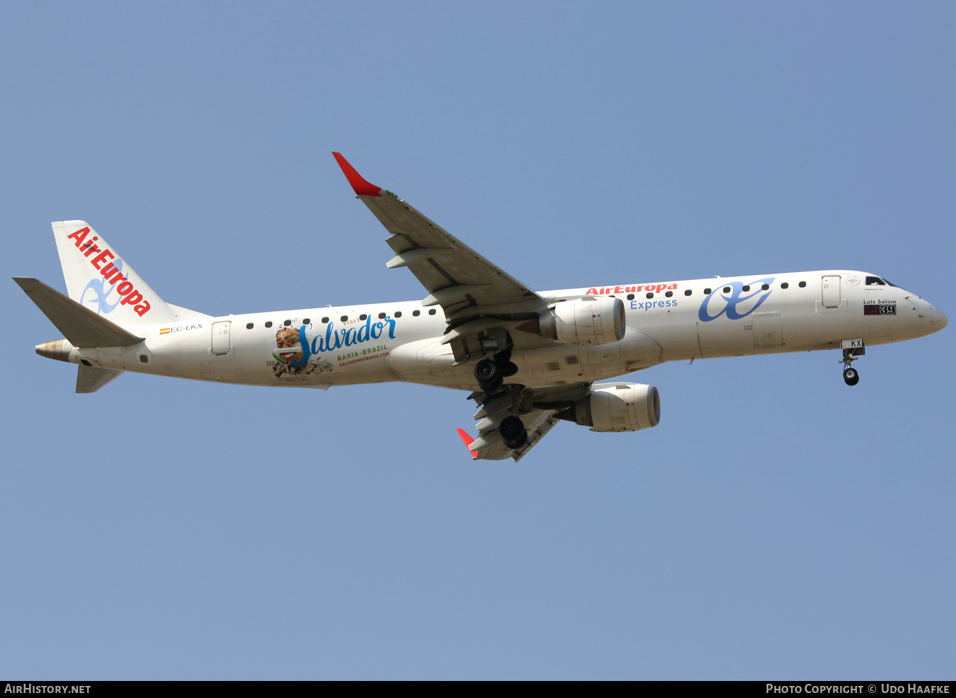 Aircraft Photo of EC-LKX | Embraer 195LR (ERJ-190-200LR) | Air Europa | AirHistory.net #414872