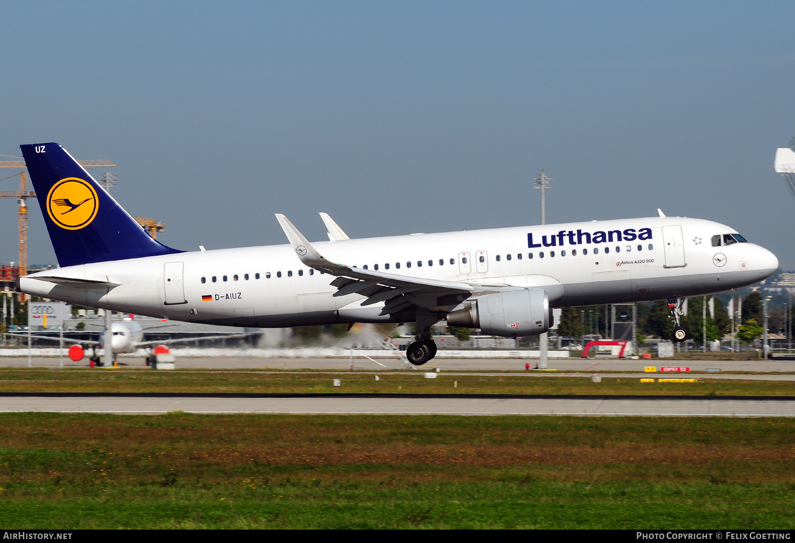 Aircraft Photo of D-AIUZ | Airbus A320-214 | Lufthansa | AirHistory.net #414970
