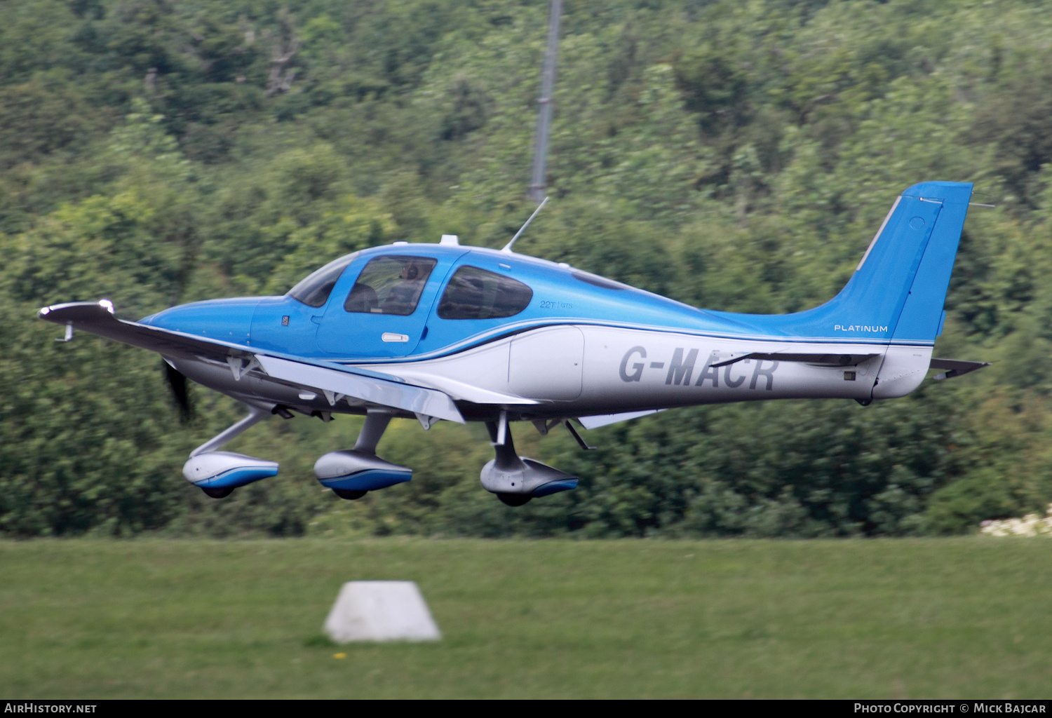 Aircraft Photo of G-MACR | Cirrus SR-22T G6-GTS Platinum | AirHistory.net #415053