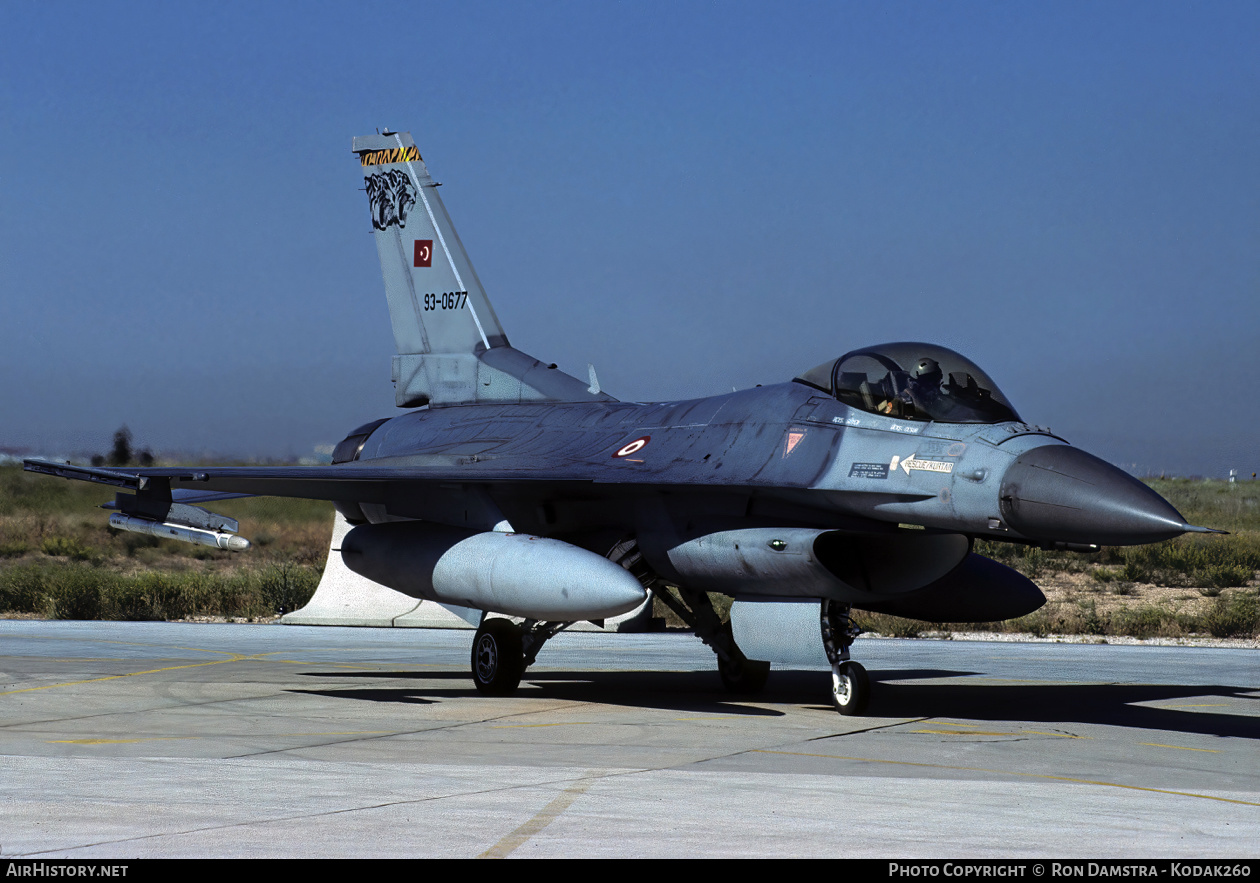 Aircraft Photo of 93-0677 | Lockheed Martin F-16CJ Fighting Falcon | Turkey - Air Force | AirHistory.net #415095