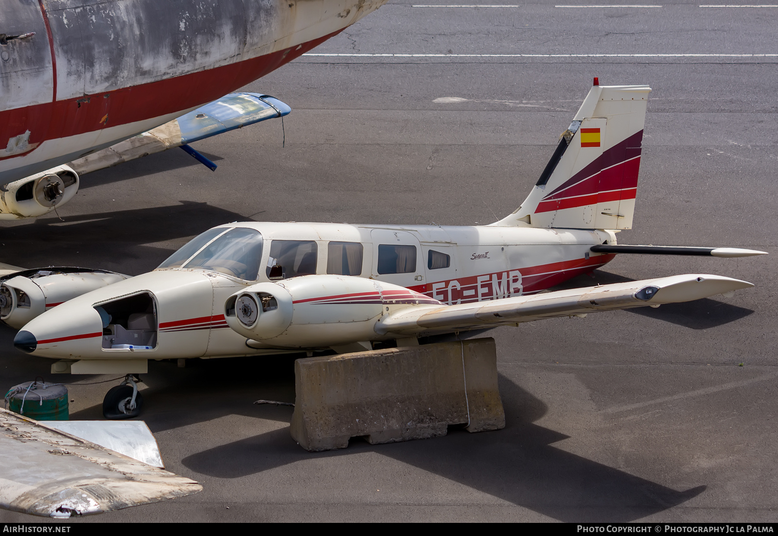 Aircraft Photo of EC-EMB | Piper PA-34-200T Seneca II | AirHistory.net #415096