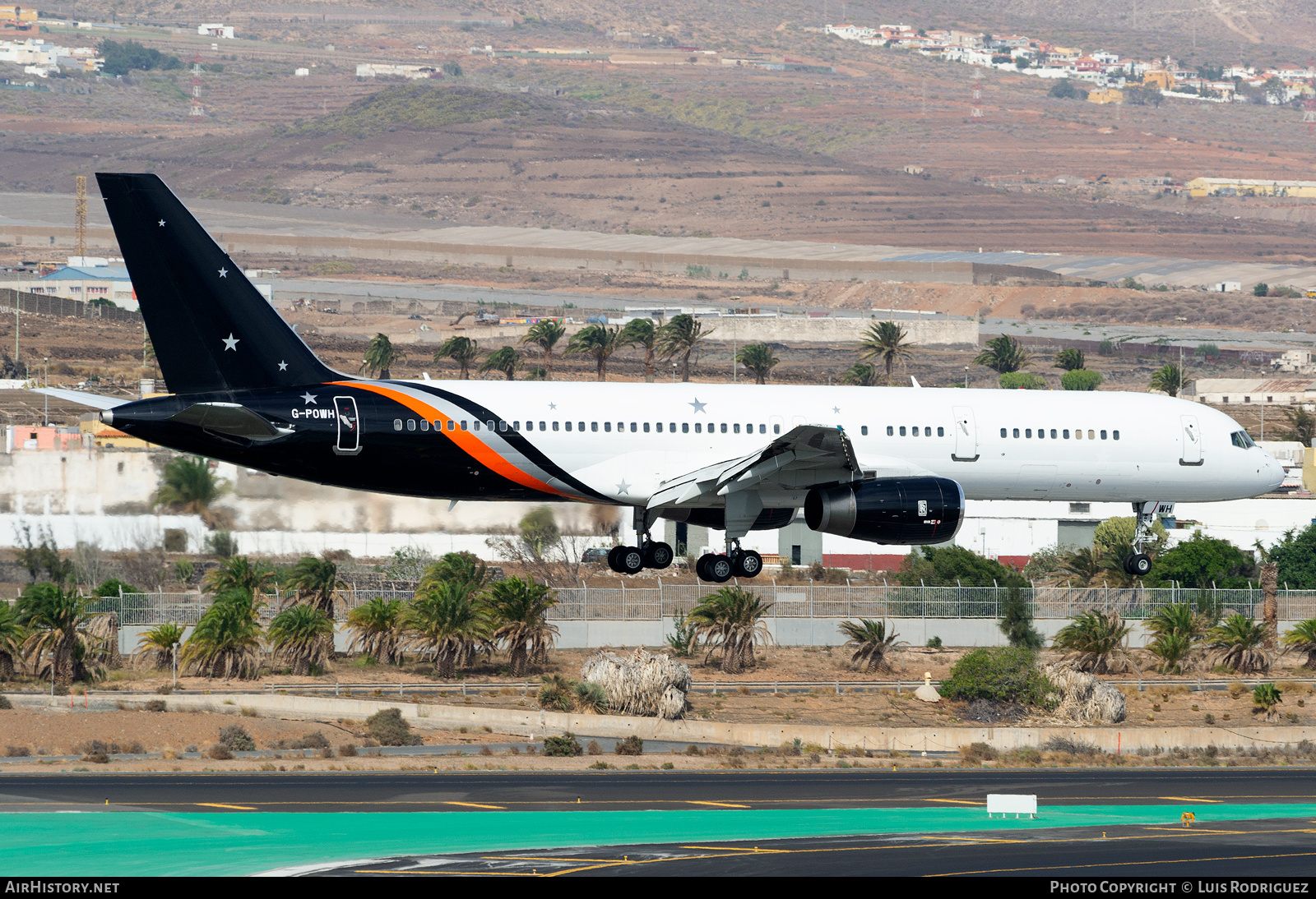 Aircraft Photo of G-POWH | Boeing 757-256 | Titan Airways | AirHistory.net #415139