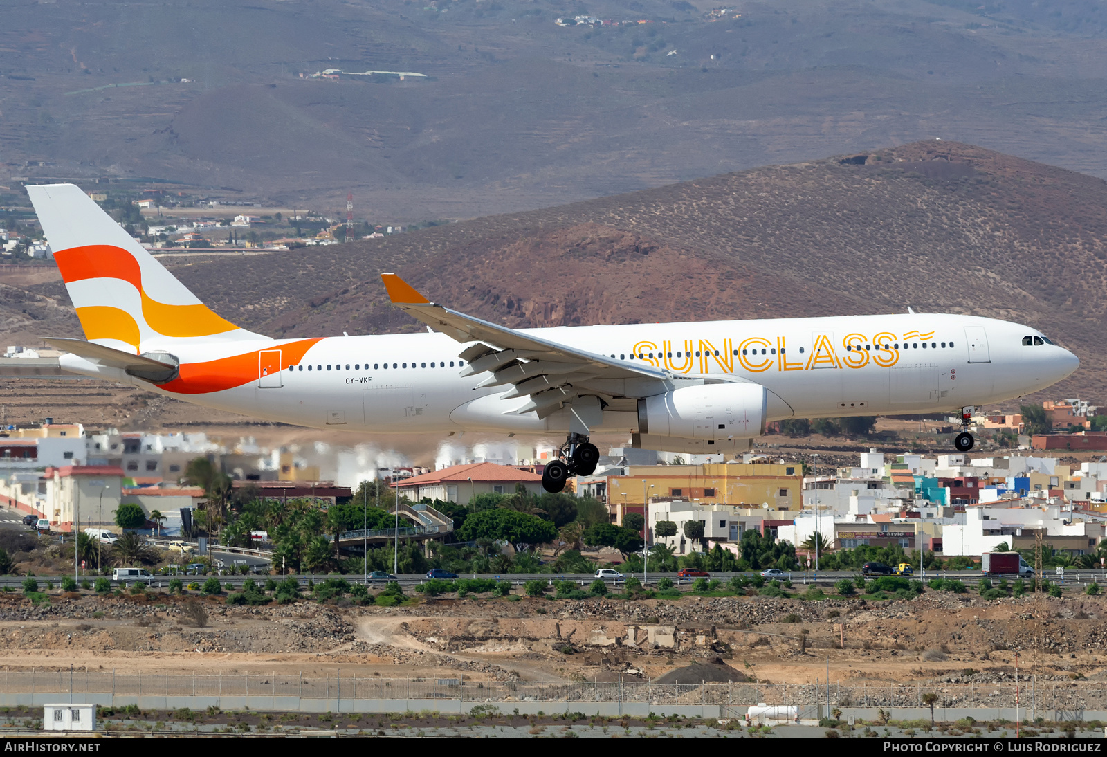 Aircraft Photo of OY-VKF | Airbus A330-243 | Sunclass Airlines | AirHistory.net #415141