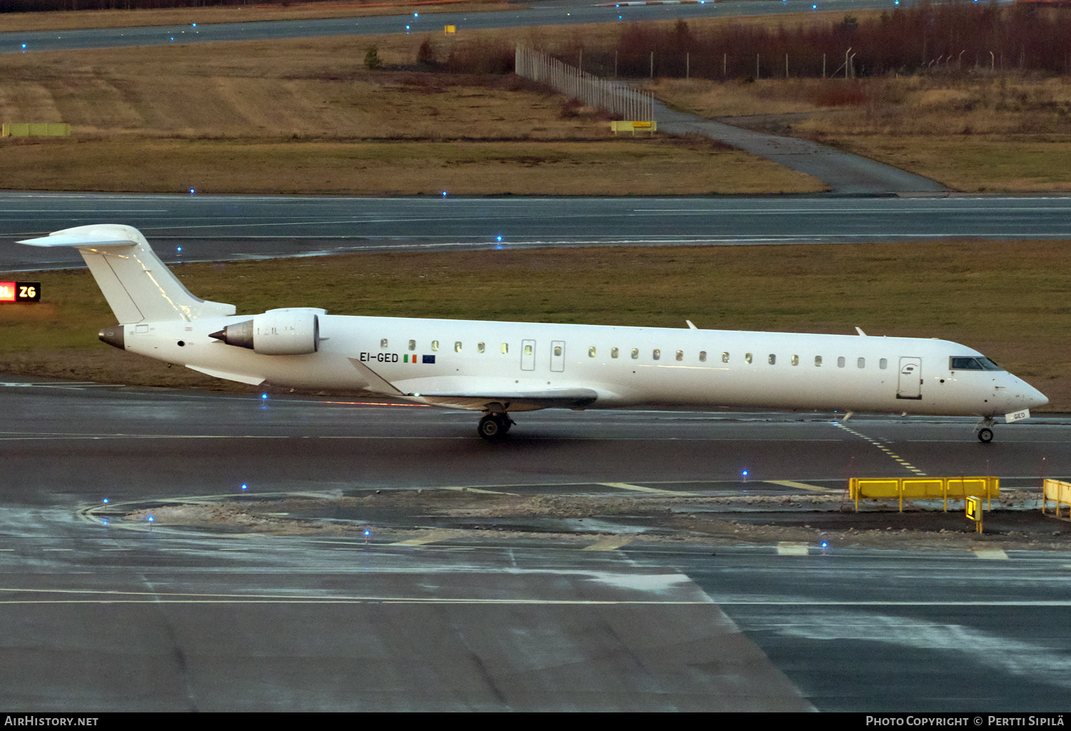 Aircraft Photo of EI-GED | Bombardier CRJ-900LR (CL-600-2D24) | AirHistory.net #415211
