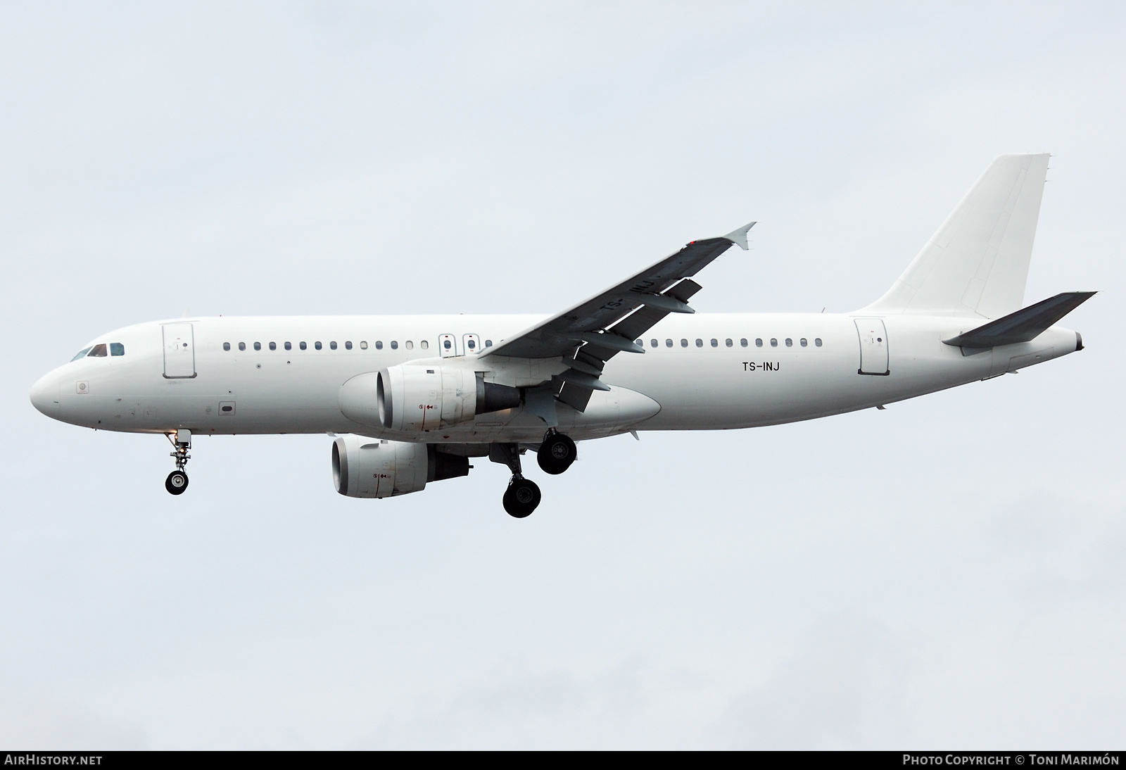 Aircraft Photo of TS-INJ | Airbus A320-211 | AirHistory.net #415220