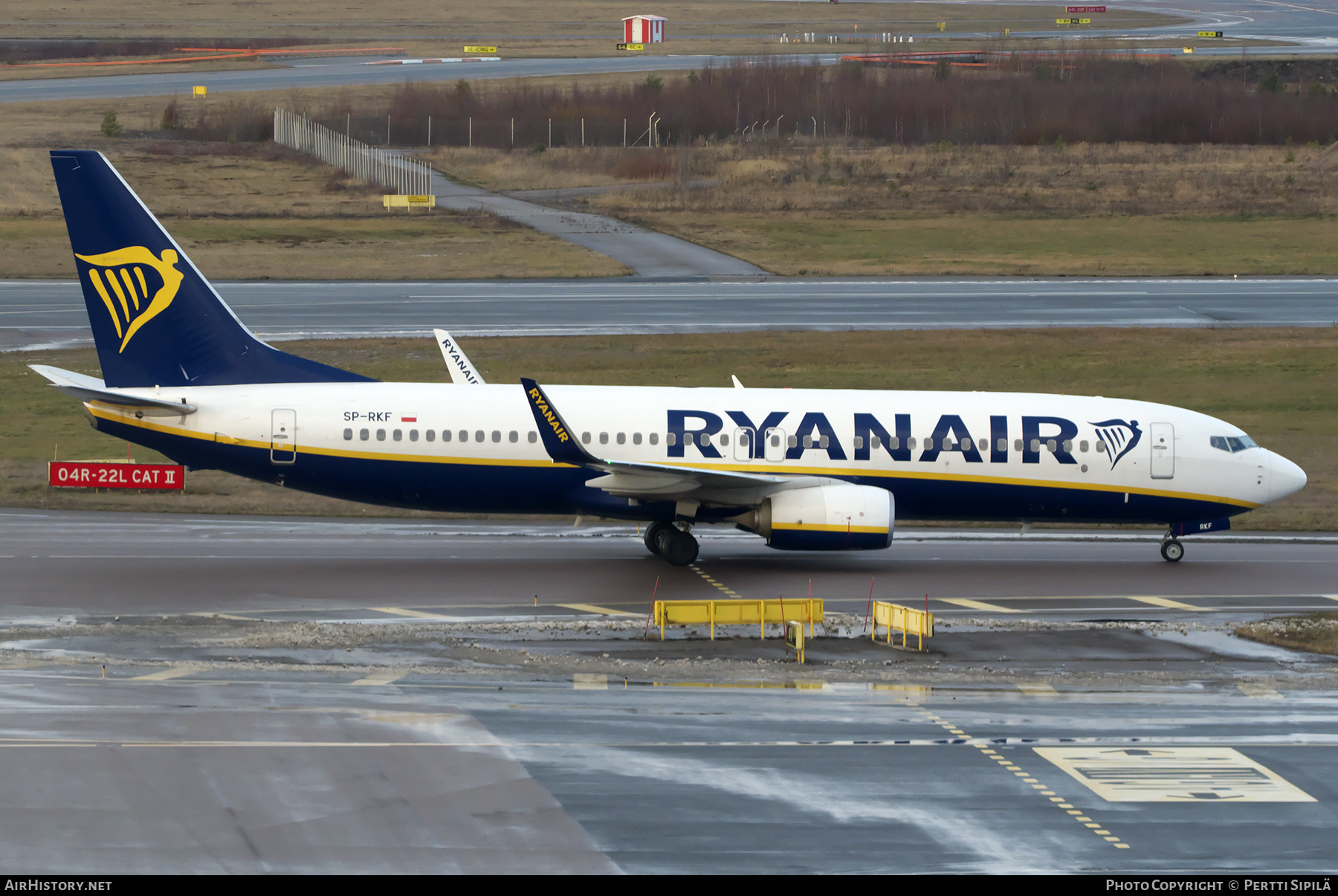 Aircraft Photo of SP-RKF | Boeing 737-800 | Ryanair | AirHistory.net #415374